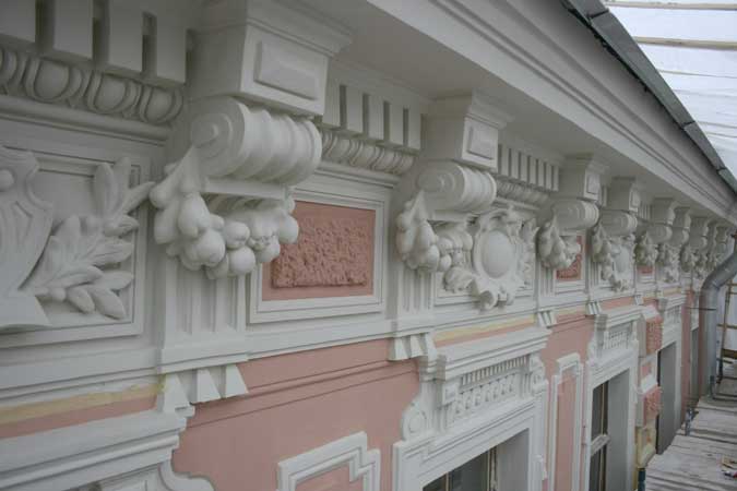 реставрация лепнины на фасаде здания